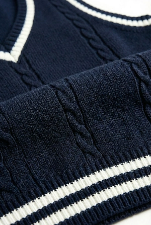 Жилет трикотажный синий в белую полоску